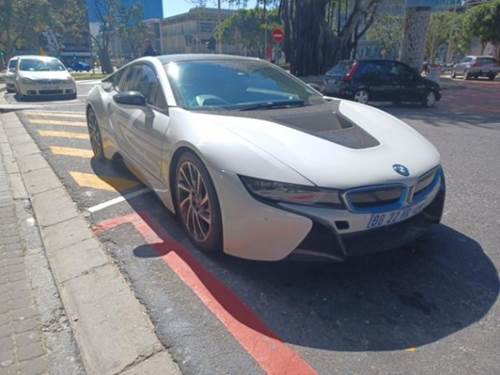 BMW i8