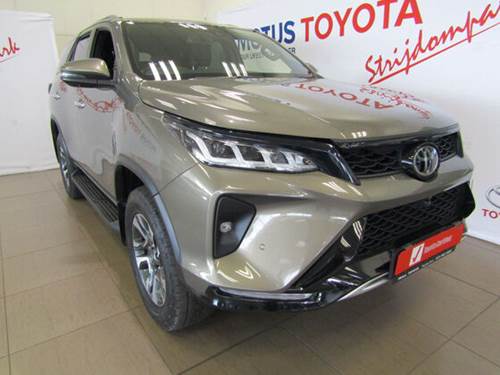 Toyota Fortuner VI 2.8GD-6 VX Auto 4x4