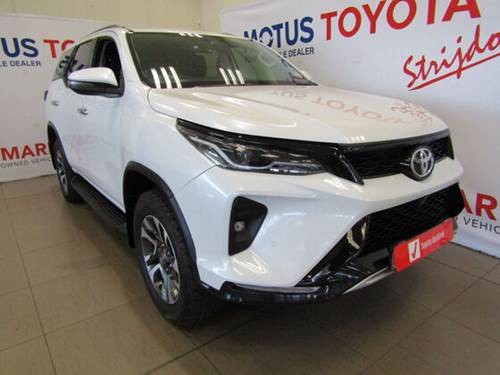 Toyota Fortuner VI 2.4GD-6 Auto 4x4