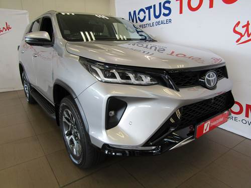 Toyota Fortuner VI 2.8GD-6 VX Auto 4x4