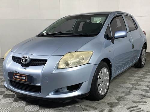 Toyota Auris 140 RT