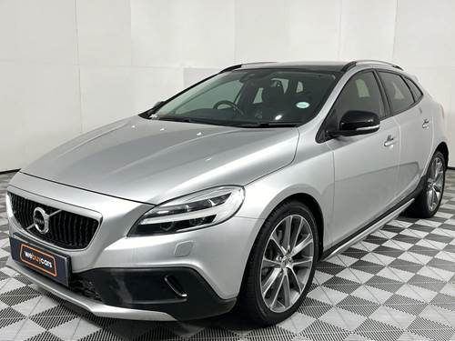 Volvo V40 Cross Country D4 Momentum Geartronic