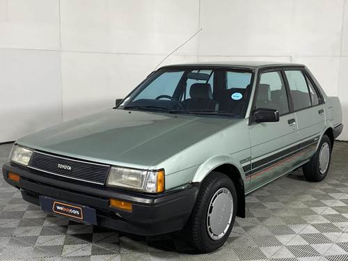 Toyota Corolla 1.6 GL (50 kW)