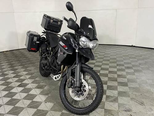 Triumph Tiger 800 XCX