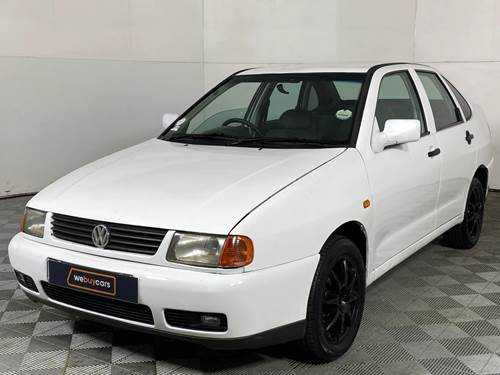 Volkswagen (VW) Polo Classic 1.6