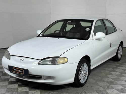 Hyundai Elantra J2 1.6 GLS