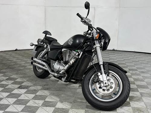 Suzuki Boulevard VZ  800