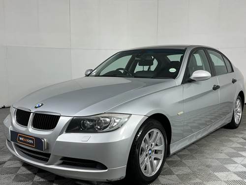 BMW 320i (E90) Auto