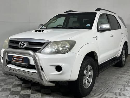 Toyota Fortuner I 3.0 D-4D Raised Body