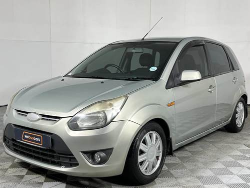 Ford Figo 1.4i Trend 5-Door Hatch Back