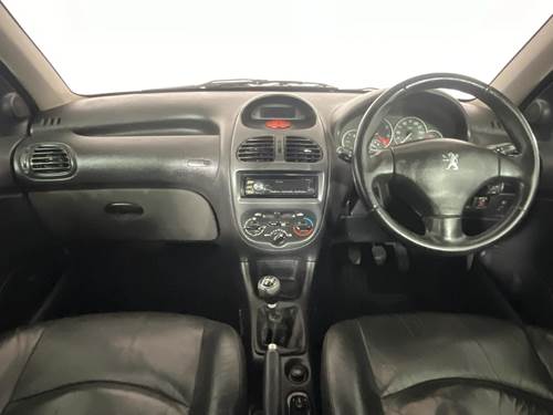 Peugeot 206 1.6 XT