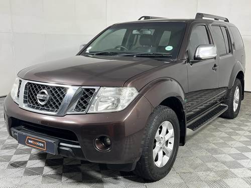 Nissan Pathfinder 2.5 dCi Auto