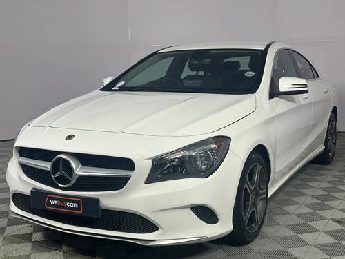 Mercedes Benz CLA 200 Auto ()