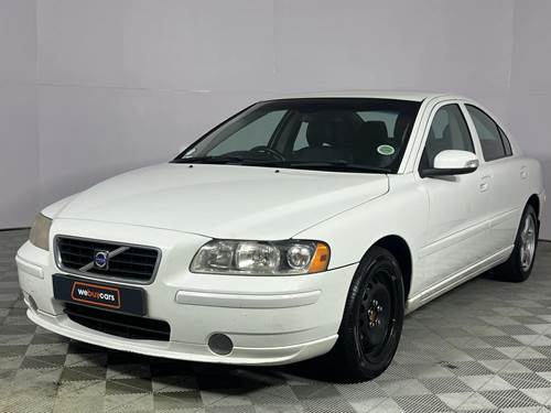 Volvo S60 2.0T (132 kW)