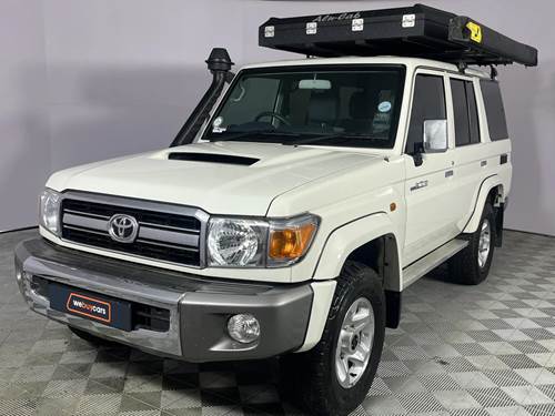 Toyota Land Cruiser 76 4.5 Diesel Station Wagon