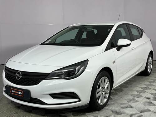 Opel Astra 1.0 T Essentia 5 Door