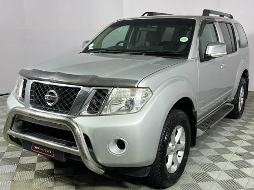 Nissan Pathfinder 2.5 dCi SE