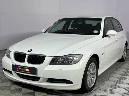 BMW 320i (E90)