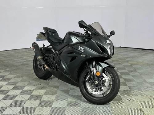 Suzuki GSX-R 100A (149 kW)