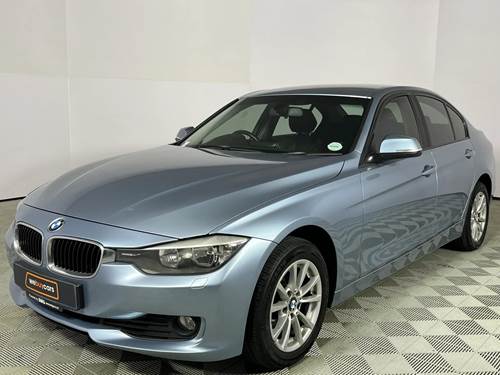 BMW 320i (F30)