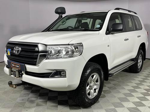 Toyota Land Cruiser 200 GX 4.5D V8 Auto