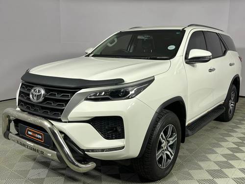 Toyota Fortuner V 2.4 GD-6 Raised Body