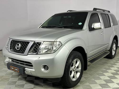 Nissan Pathfinder 2.5 dCi SE Auto