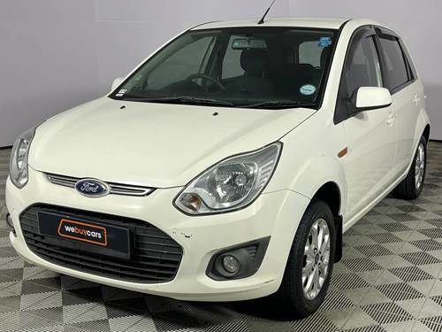 Ford Figo 1.4i Trend 5-Door Hatch Back