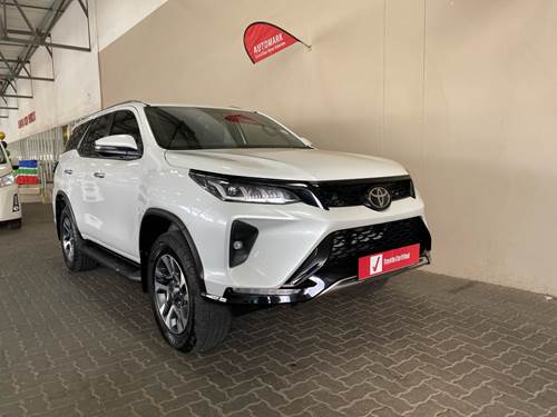 Toyota Fortuner VI 2.8GD-6 VX Auto 4x4