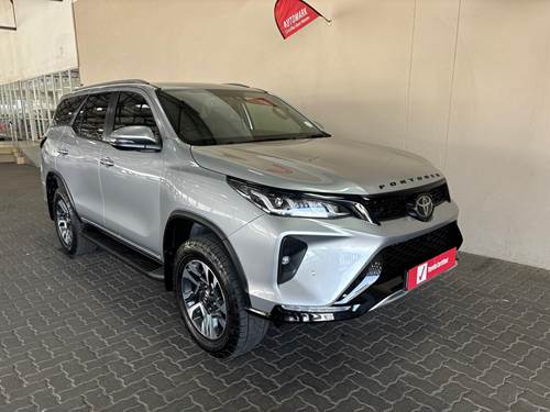 Toyota Fortuner VI 2.8GD-6 VX Auto 