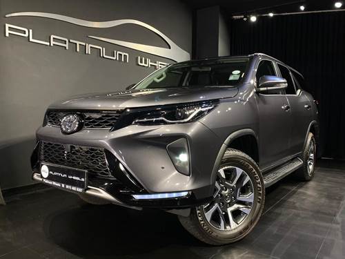 Toyota Fortuner VI 2.4GD-6 Auto 4x4