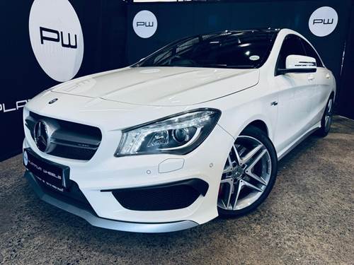 Mercedes Benz AMG CLA 45 7G- DCT