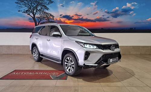 Toyota Fortuner VI 2.8GD-6 VX Auto 