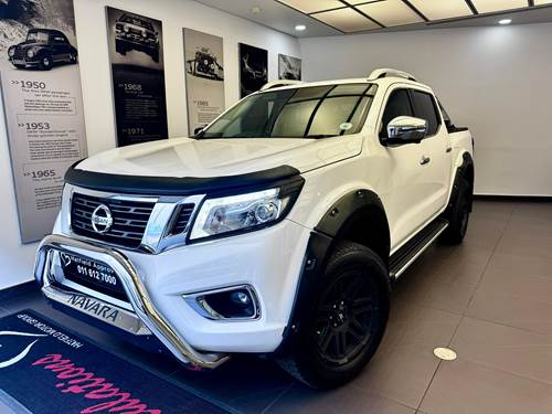 Nissan Navara 2.3D Double LE Cab Auto