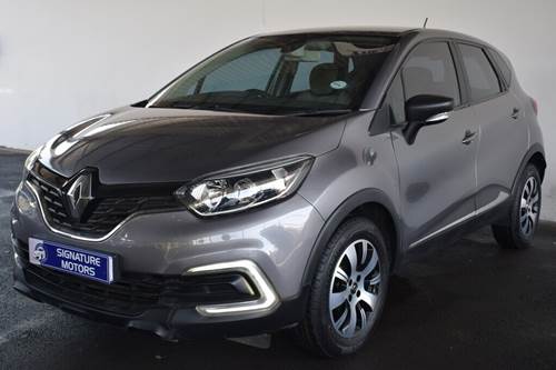 Renault Captur 900T Blaze 5 Door