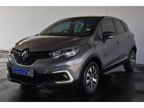 Renault Captur 900T Blaze 5 Door