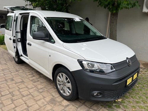 Volkswagen (VW) Caddy Kombi1.6i (7 Seater)