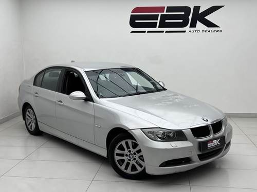 BMW 320i (E90)