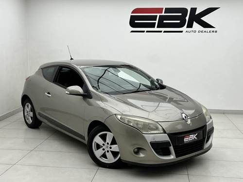 Renault Megane III 1.6 Dynamique Coupe