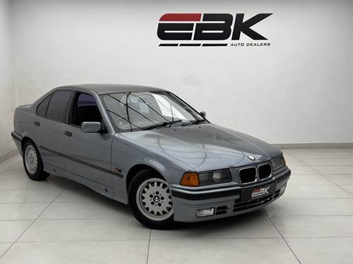 BMW 318i (E36) 